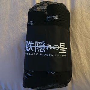 Village Hidden Iron knee sleeves. Never worn knee sleeves for lifting.